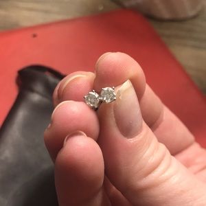 💎Diamond stud earrings💎